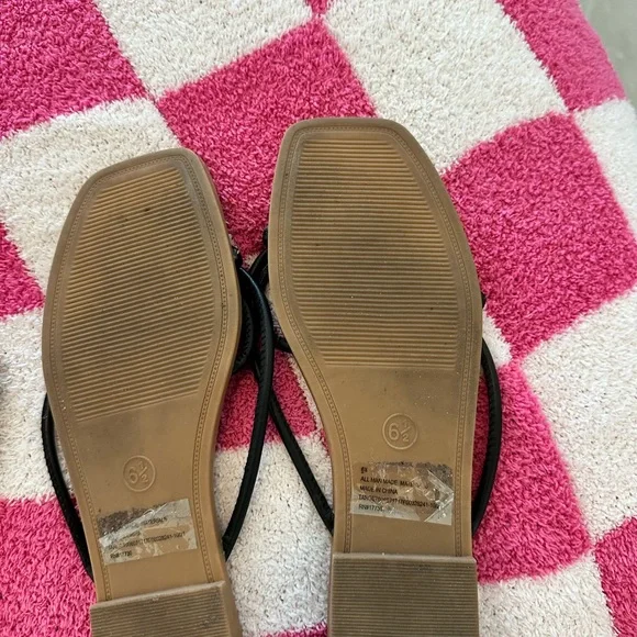 A New Day Women's Black and Tan Sandals - Picture 3 of 3